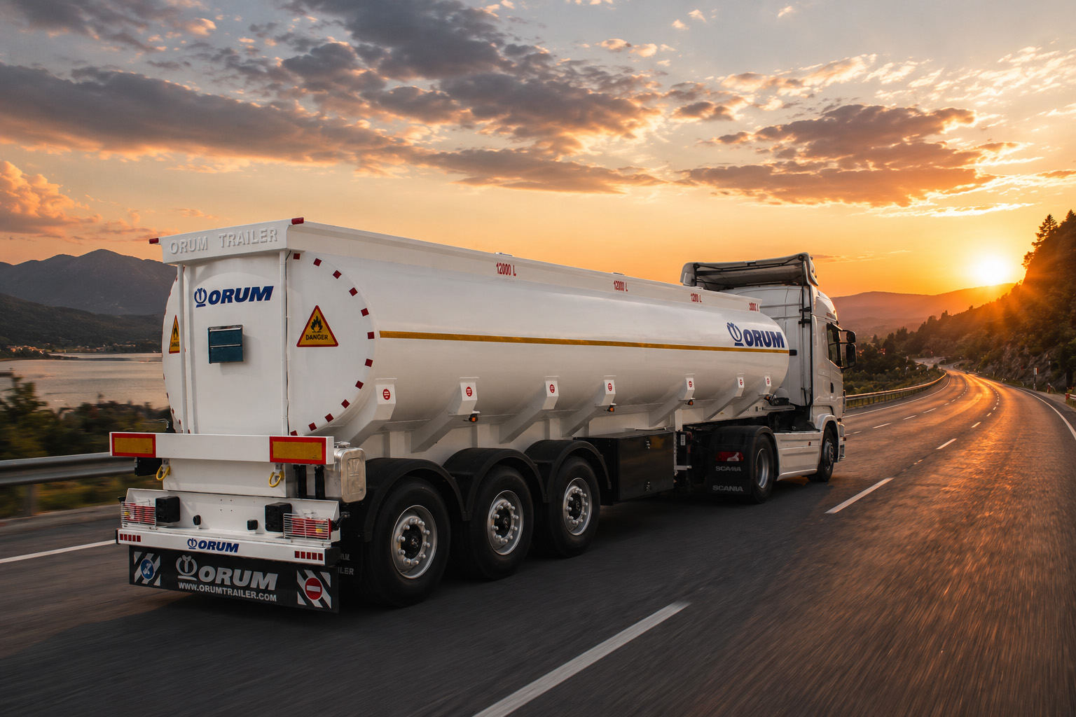 fuel-tanker-trailer1 نمای عقب تریلر تانکر حمل فرآوردههای نفتی